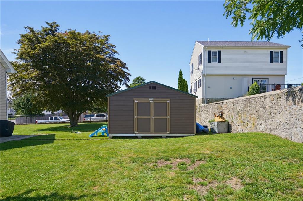 40 Walnut Street Property Photo 7