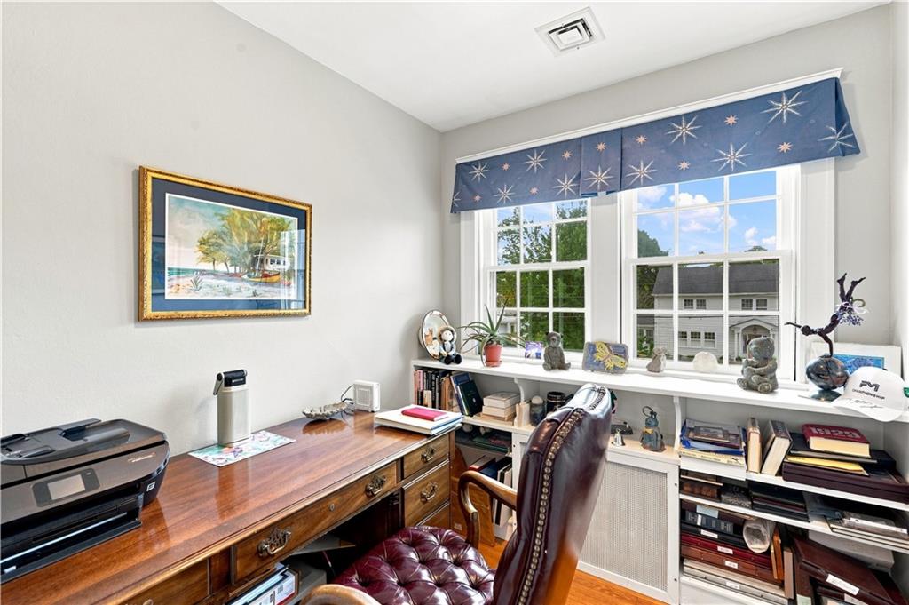 7 Elton Road Property Photo 33