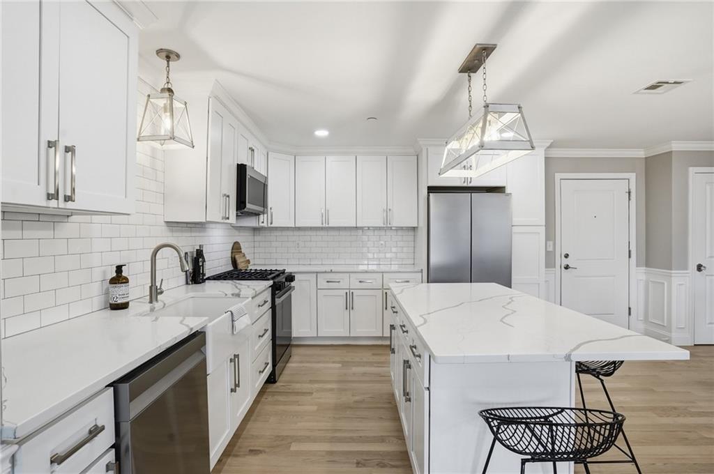 9 Joseph N Zenga Jr Boulevard Unit 301 Property Photo 10