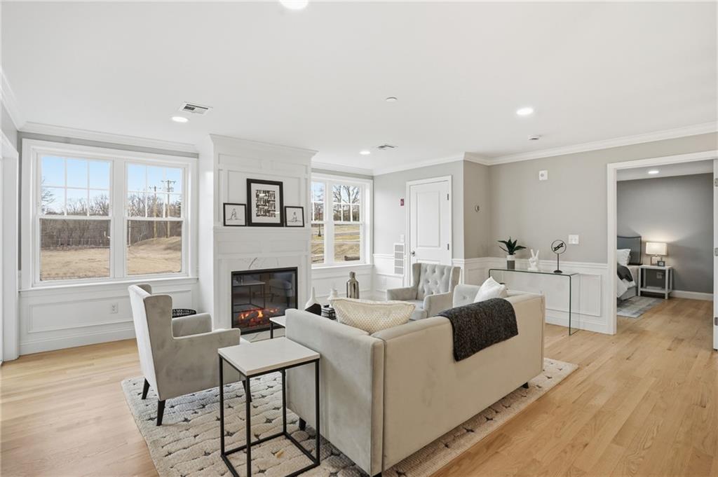 9 Joseph N Zenga Jr Boulevard Unit 301 Property Photo 17
