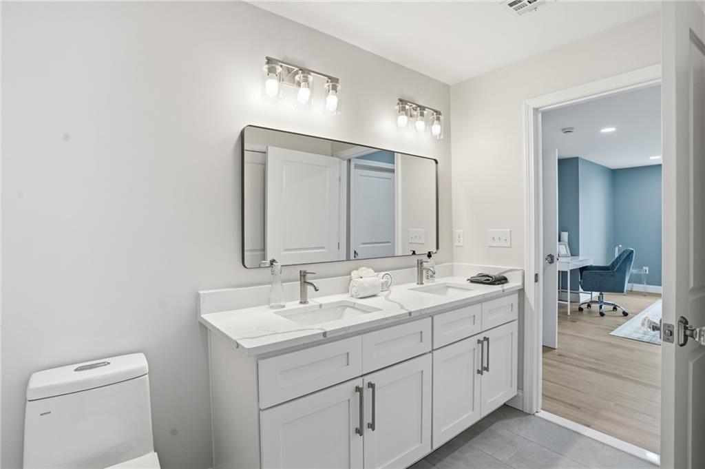 9 Joseph N Zenga Jr Boulevard Unit 301 Property Photo 23