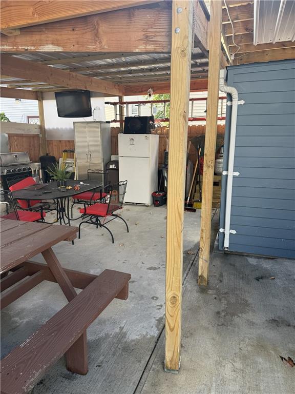 158 160 Ford Street Property Photo 8