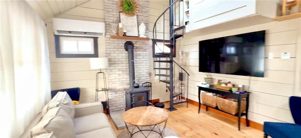35 Island Avenue Property Photo 6