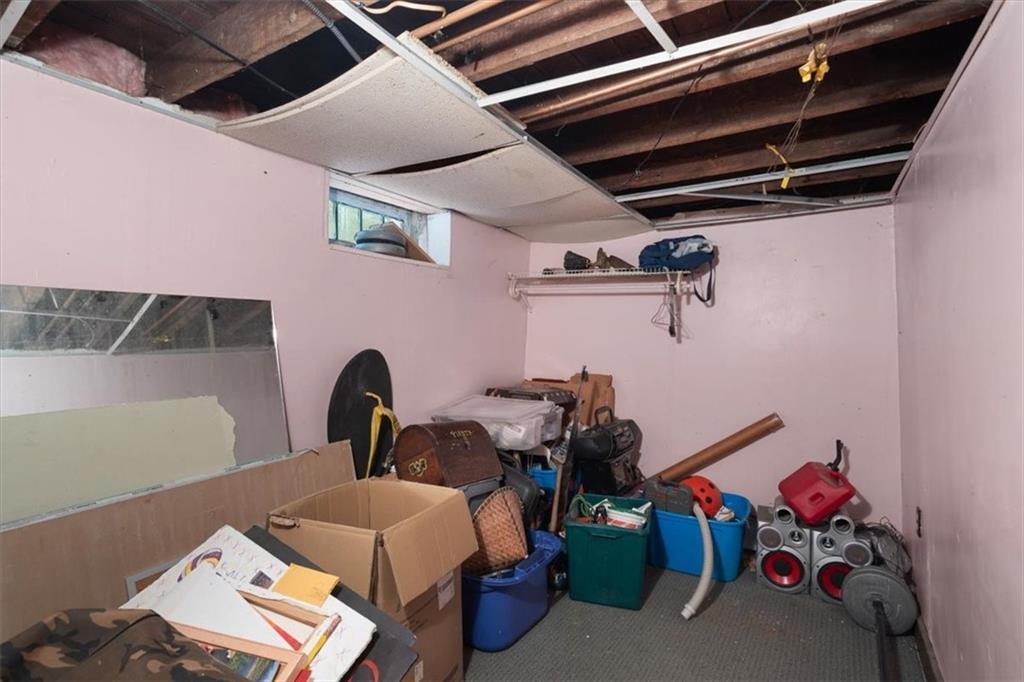 33 Wood Street Property Photo 36