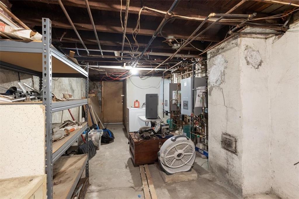 33 Wood Street Property Photo 38
