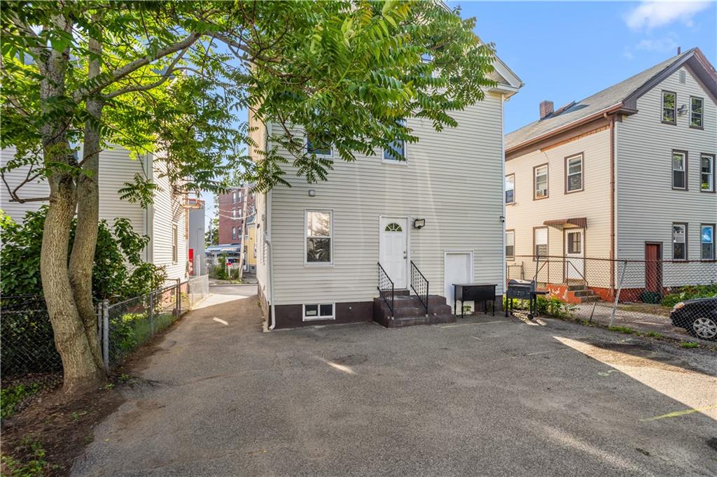 12 Quince Street Property Photo 2