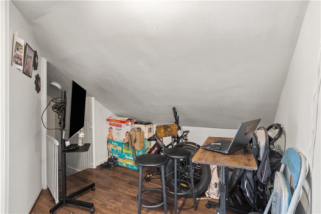 12 Quince Street Property Photo 25