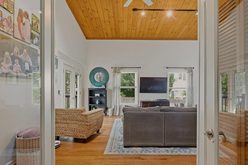 20 Brook Street Property Photo 14