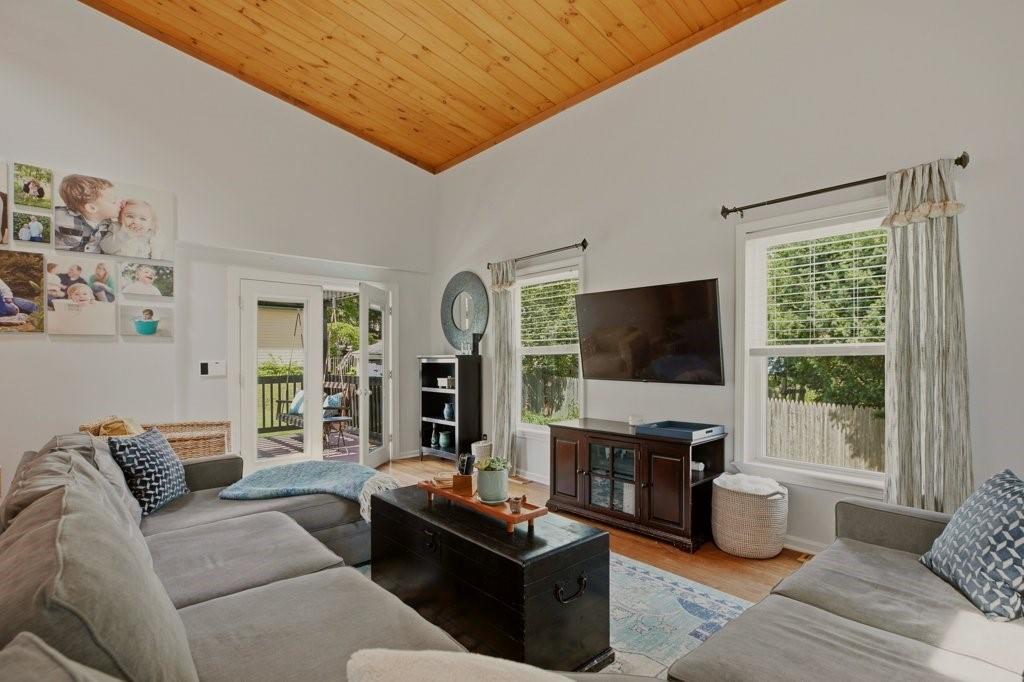 20 Brook Street Property Photo 21