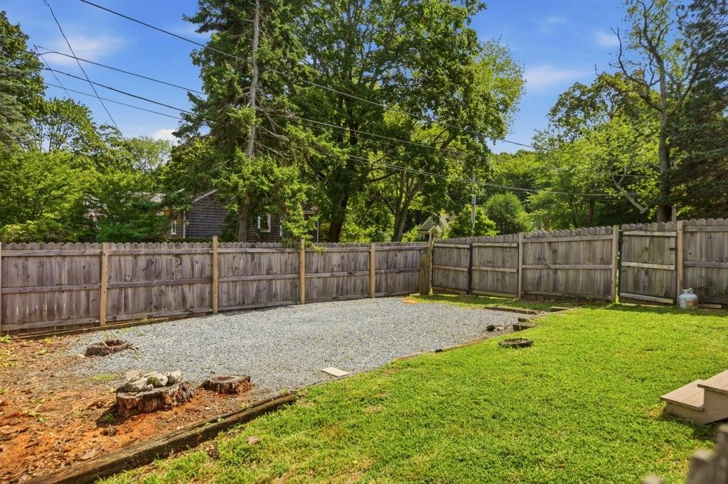 20 Brook Street Property Photo 39