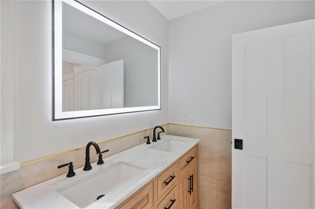 19 Traymore Street Property Photo 22
