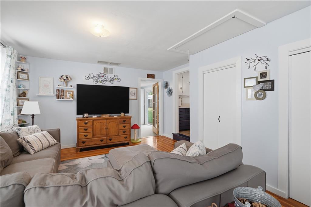 282 Ronald Avenue Property Photo 7