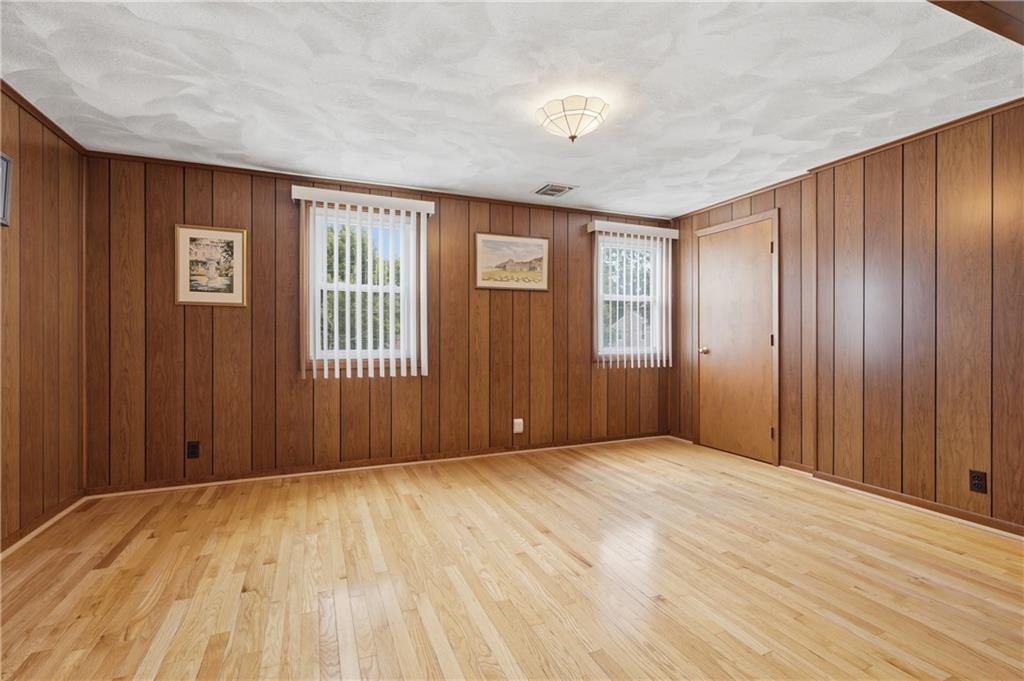 282 Ronald Avenue Property Photo 28