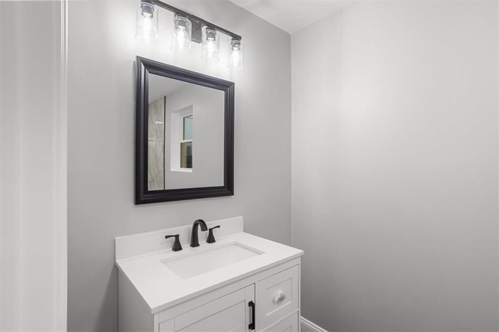 28 Potters Avenue Property Photo 25
