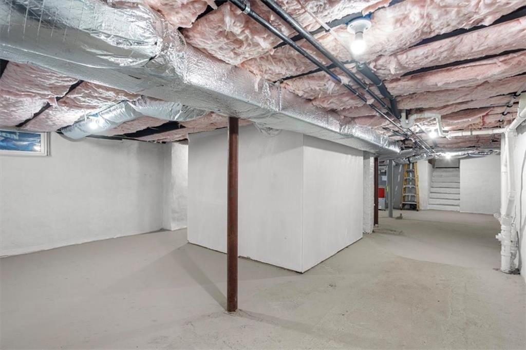 28 Potters Avenue Property Photo 38