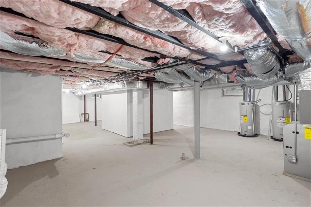 28 Potters Avenue Property Photo 39