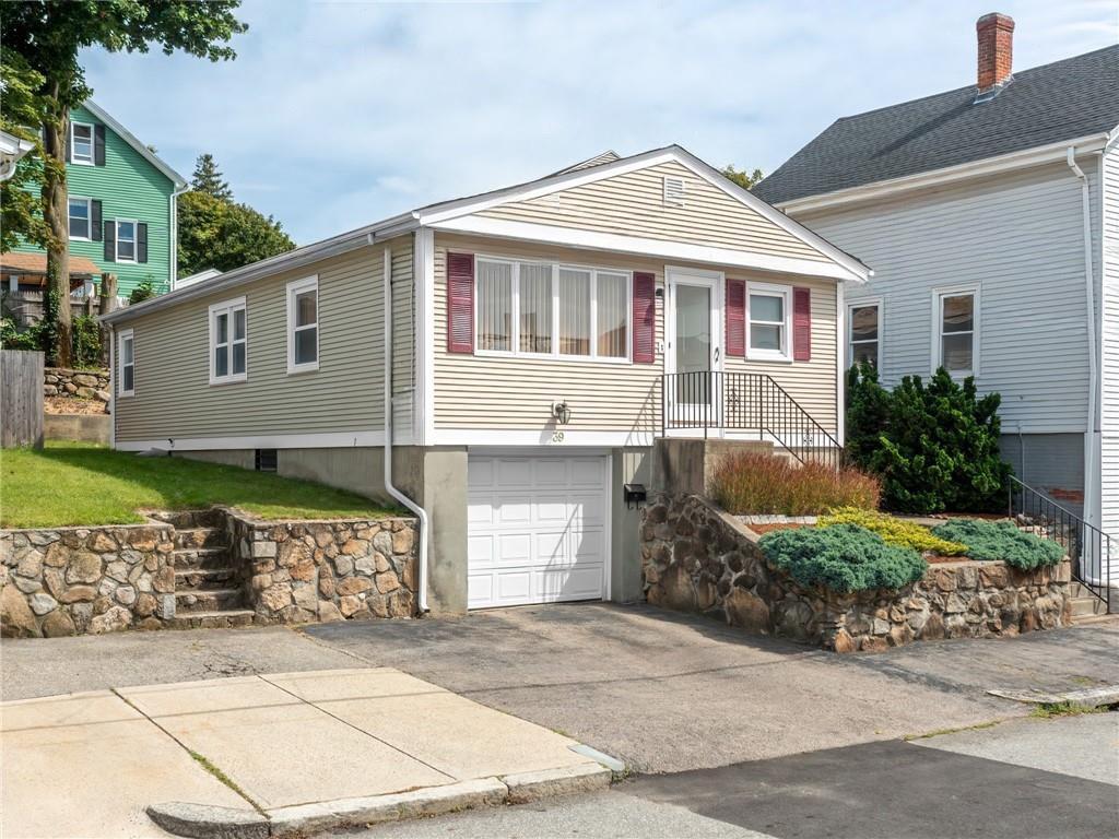 39 Gray Street Property Photo 1