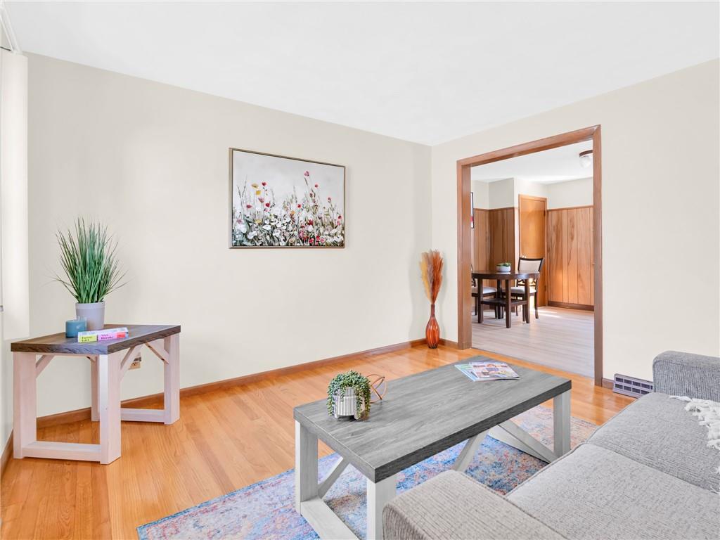 39 Gray Street Property Photo 6
