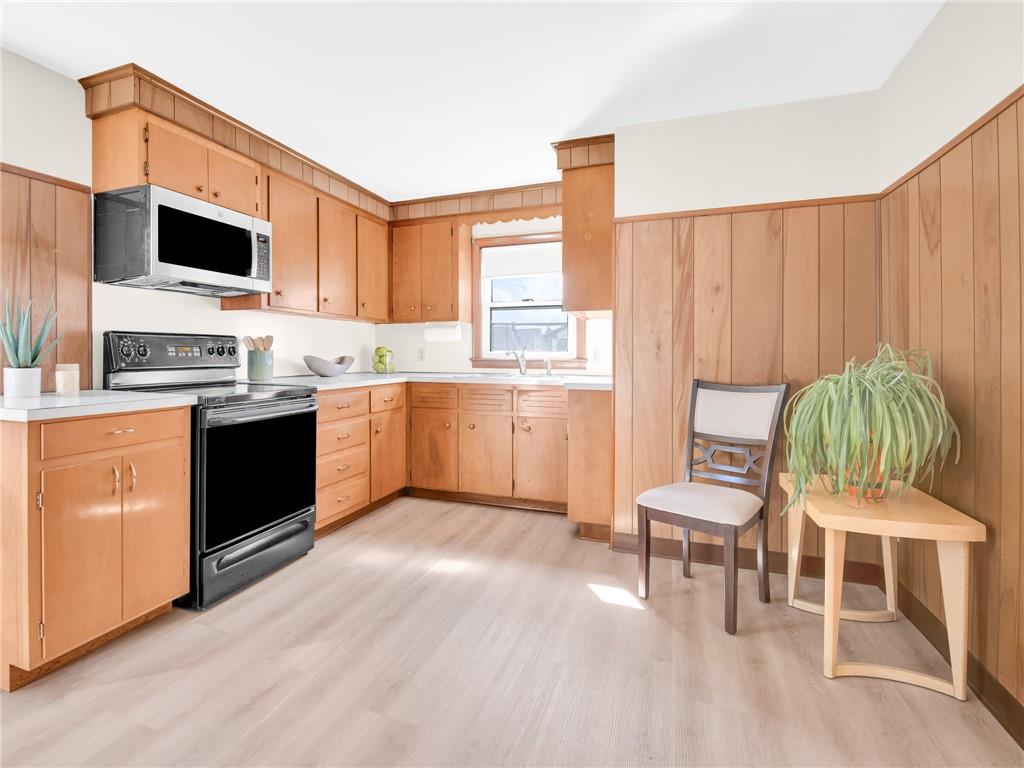 39 Gray Street Property Photo 8