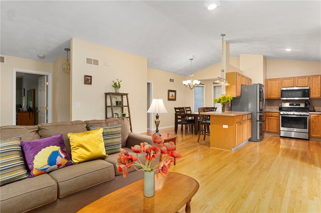 50 Abbott Run Valley Road Unit 1929 Property Photo 2