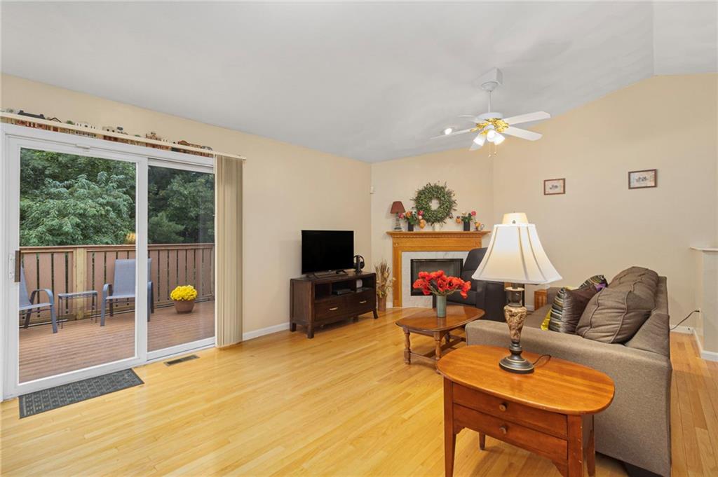 50 Abbott Run Valley Road Unit 1929 Property Photo 5