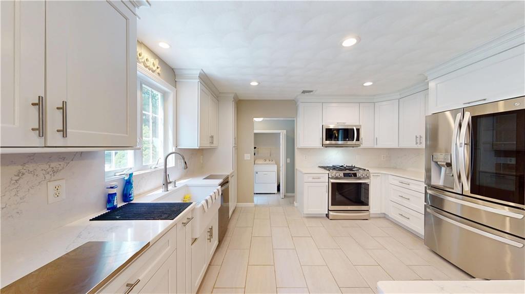 10 Kiley Way Property Photo 6