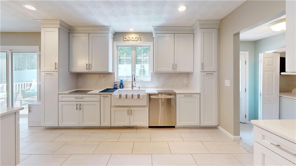 10 Kiley Way Property Photo 8