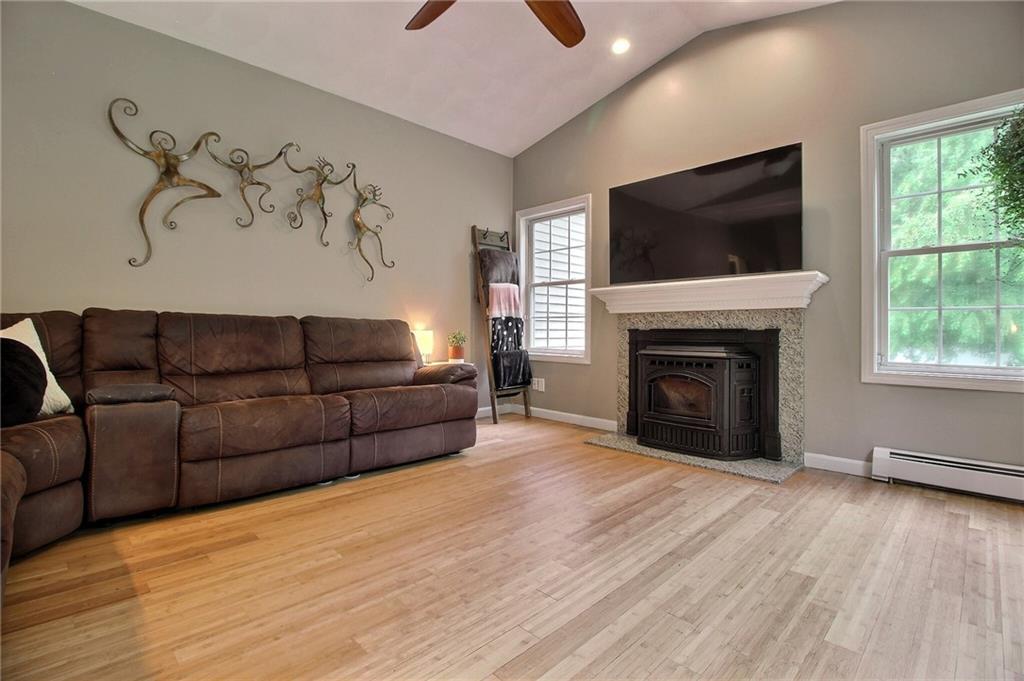 5 Christopher Road Property Photo 23