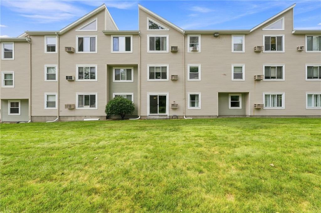 200 Woodlawn Avenue UNIT 111 Property Photo 1