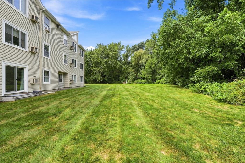 200 Woodlawn Avenue Unit 111 Property Photo 3