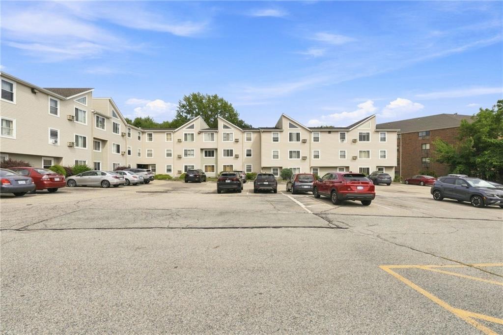 200 Woodlawn Avenue Unit 111 Property Photo 20