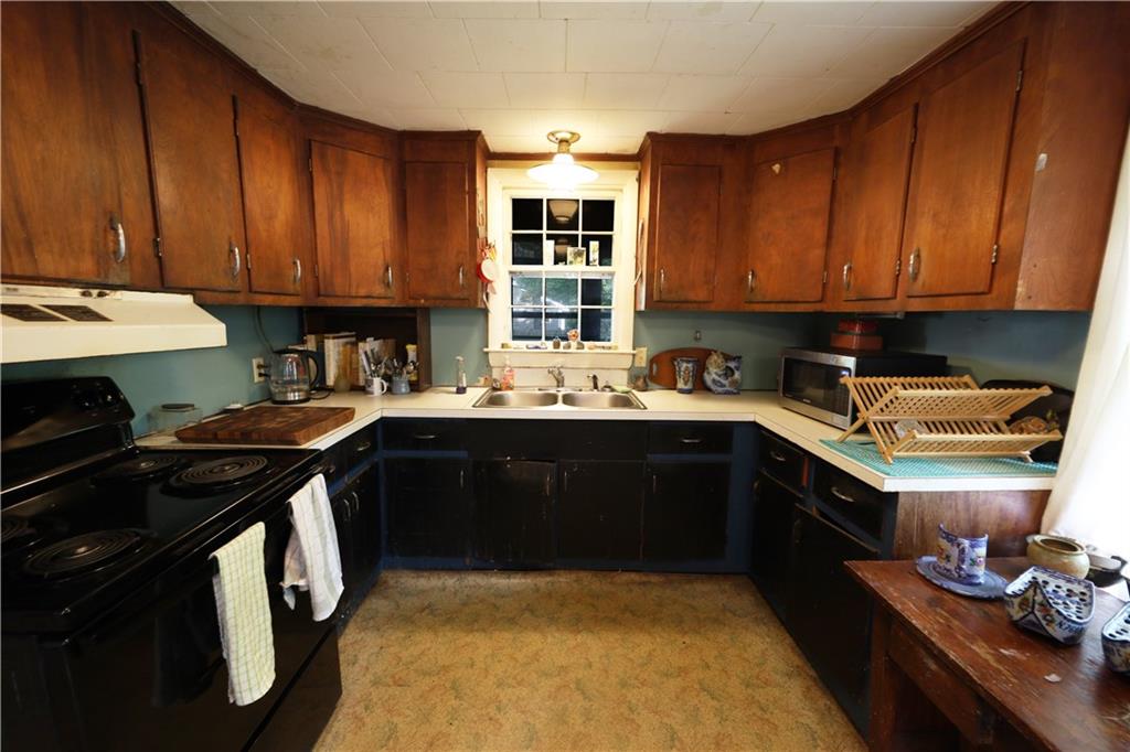 77 Winter Street Property Photo 7
