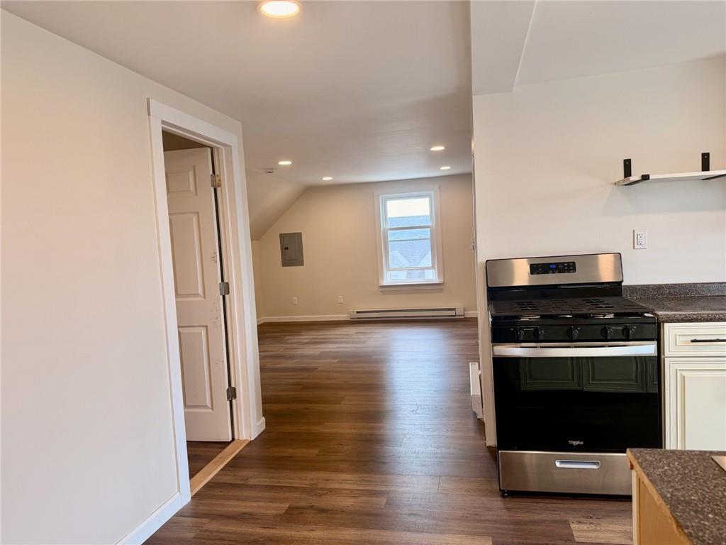 77 Henry Street Property Photo 5