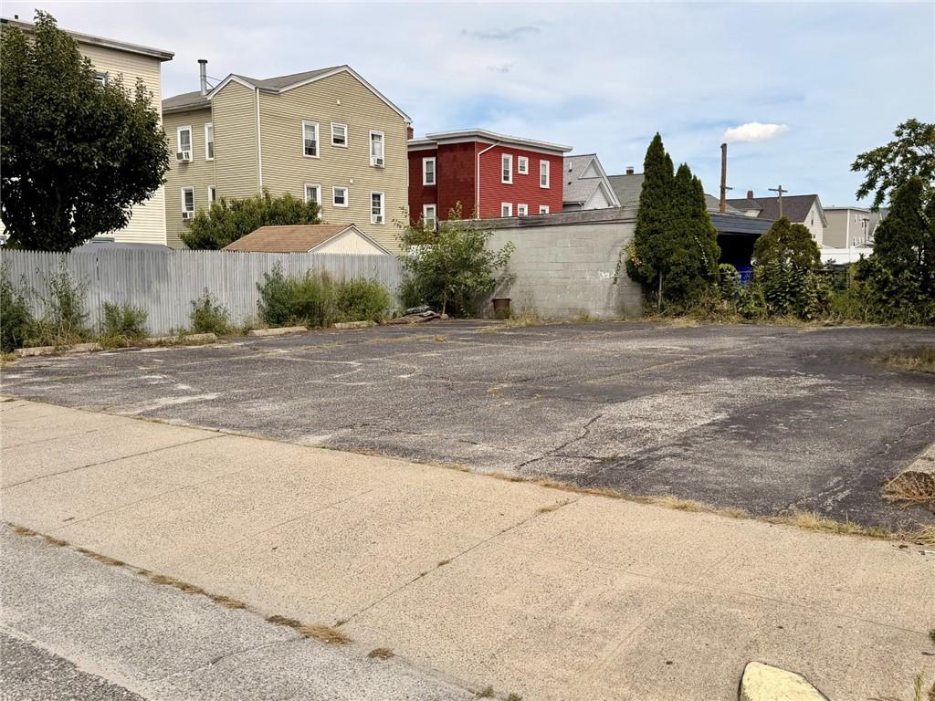 77 Henry Street Property Photo 39