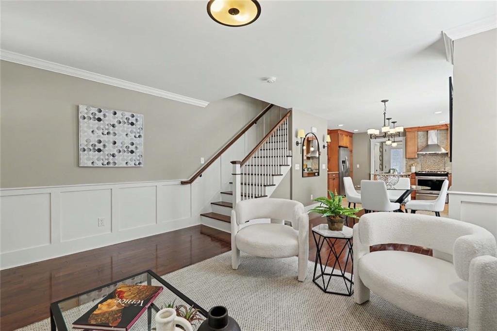 44 Taft Avenue Property Photo 7
