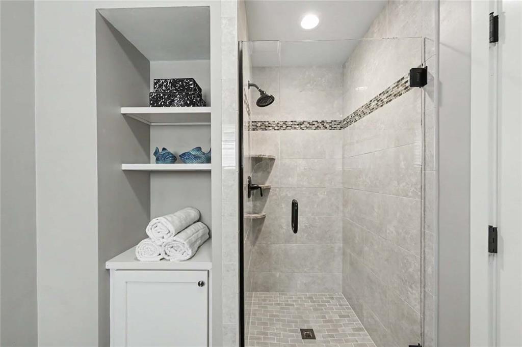 44 Taft Avenue Property Photo 27