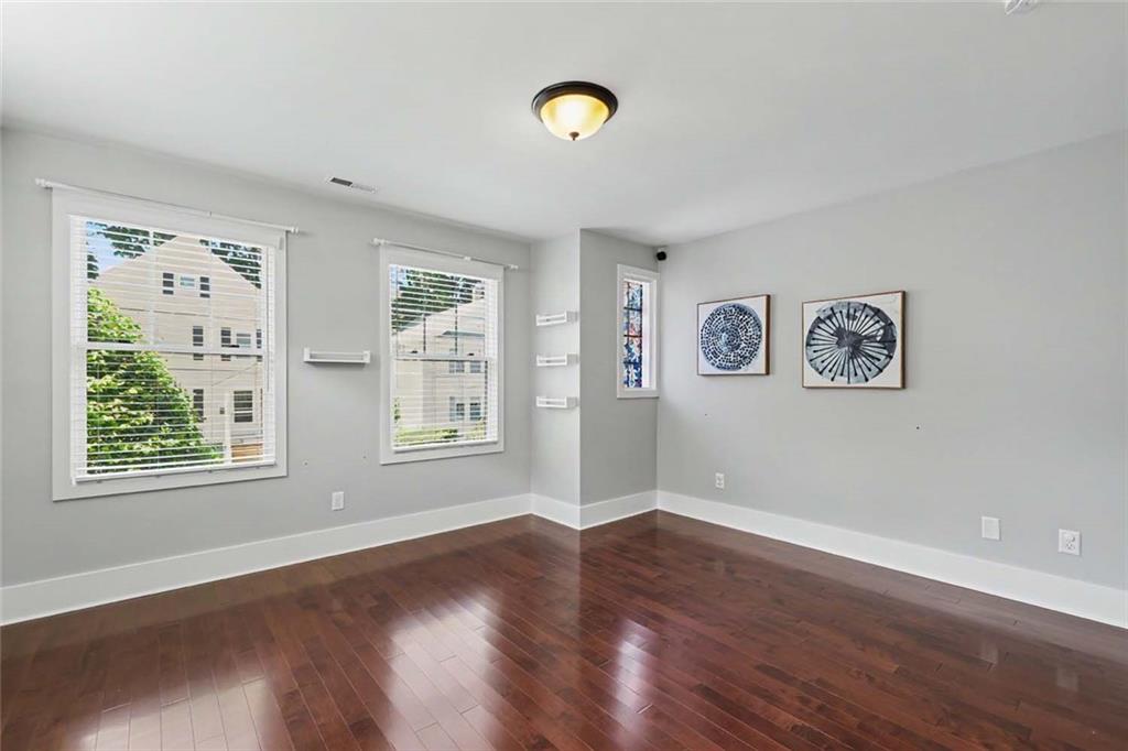 44 Taft Avenue Property Photo 30
