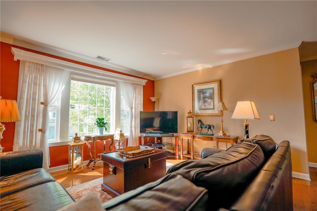 600 N Broadway Unit 2c Property Photo 5