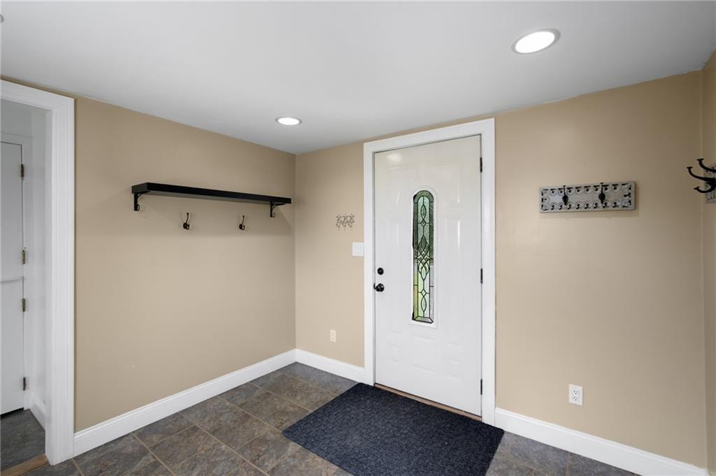 21 Massachusetts Boulevard Property Photo 6