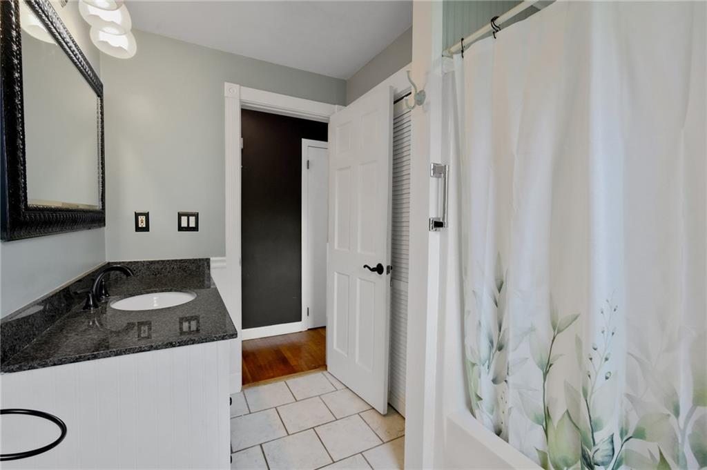 21 Massachusetts Boulevard Property Photo 14