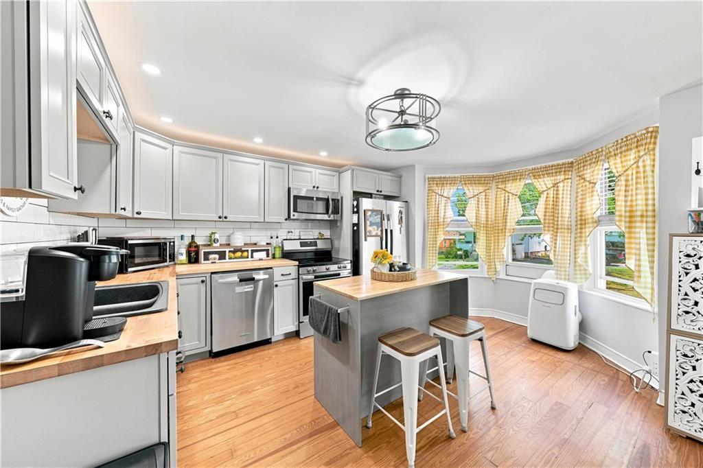 185 Hilton Street Property Photo 2