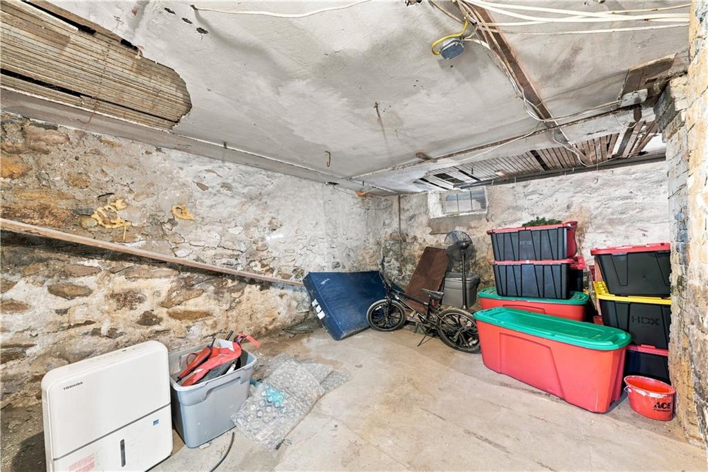 185 Hilton Street Property Photo 39