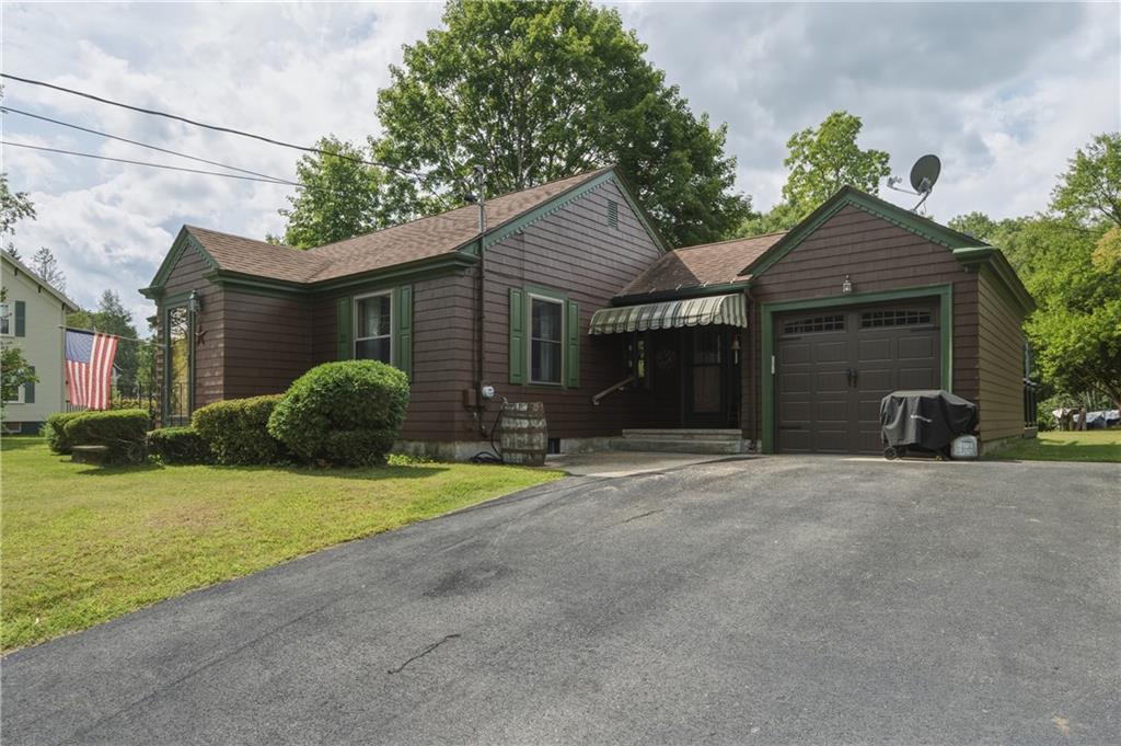 880 Victory Highway Property Photo 3