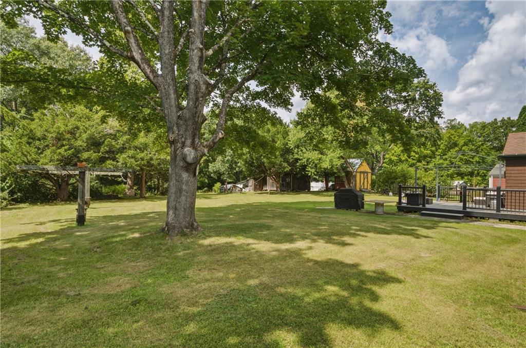 880 Victory Highway Property Photo 4