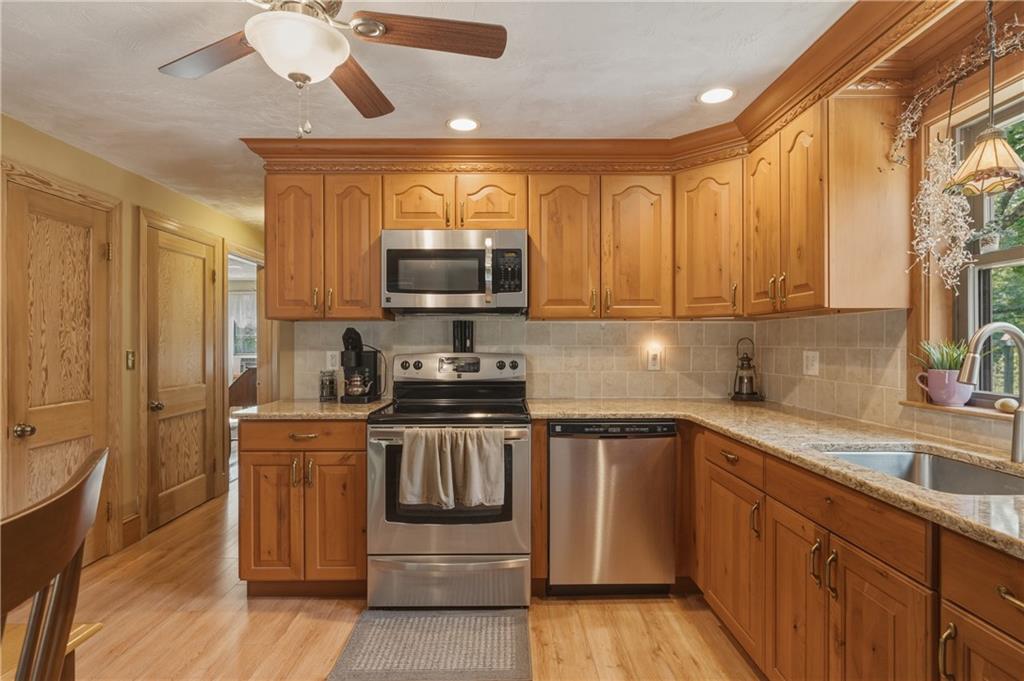 880 Victory Highway Property Photo 10