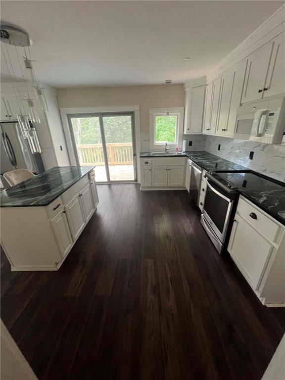 389 Sayles Avenue Unit 1 Property Photo 2
