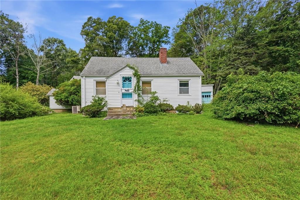 1639 South County Trail Property Photo 2