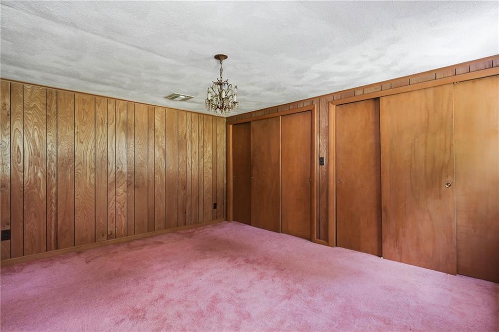 1639 South County Trail Property Photo 26