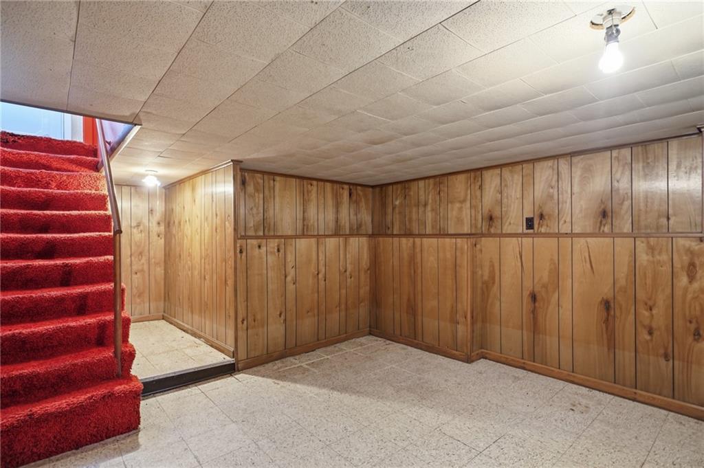 1639 South County Trail Property Photo 39