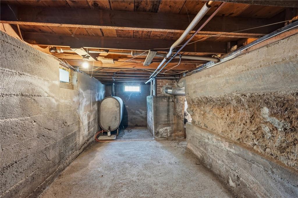 1639 South County Trail Property Photo 41